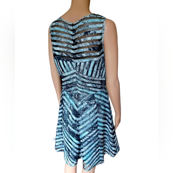 Parker Womens Sleeveless Aline Dress Knee Length Silver Black Geometric Large - Picture 6 of 10